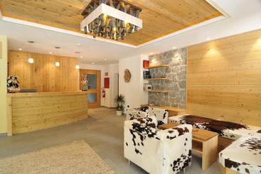 هتل Chalet Dlaces