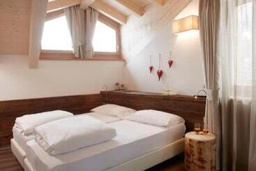 Отель Chalet Vites Mountain