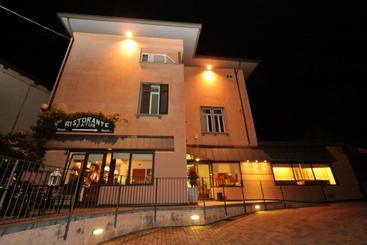 酒店 Ristorante Fatur