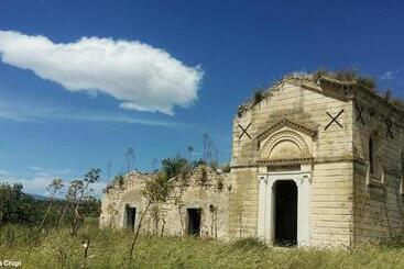 בית מלון כפרי Tenuta Santa Lucia