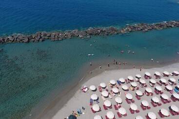 בית מלון כפרי Valeria Del Mar