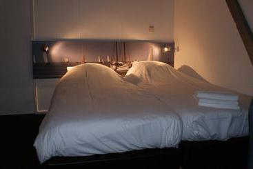 Bed And Breakfast De Zeehoeve