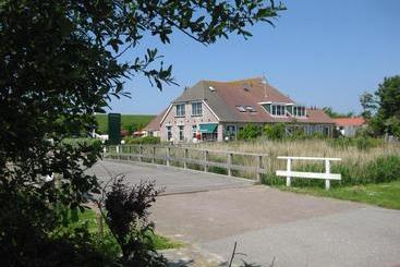 Bed And Breakfast De Zeehoeve