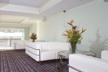 בית מלון כפרי Ocean Club