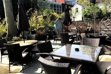 هتل The North Hill