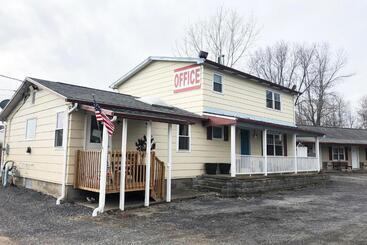 מוטל OYO Starlite Seneca Falls