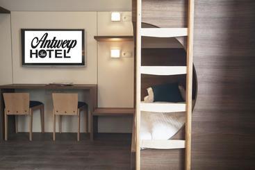 هتل Antwerp Inn