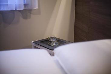 هتل Antwerp Inn