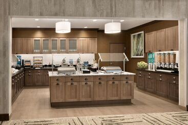 هتل Homewood Suites By Hilton Hartford Manchester