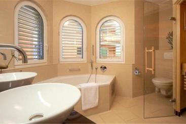 Hotel Residenz Ambassador B11