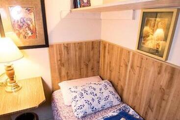 هاستل Interfaith Retreats