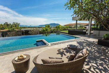 Casabay Luxury Pool Villas By Stay