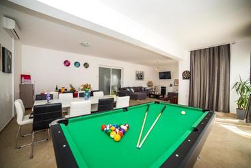 Apartamentos turísticos Holiday Home White House