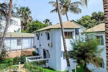 בית מלון כפרי Paradise Suites