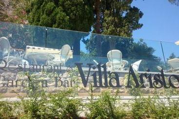 هتل Villa Ariston