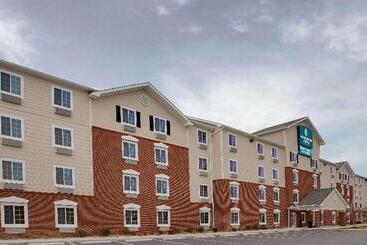 Отель Woodspring Suites Fredericksburg
