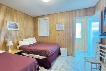 فندق على الطريق Boardwalk Sand & Surf Beach Hotel Oceanfront