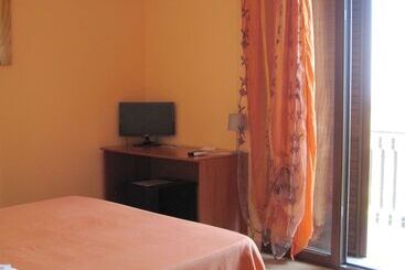 ベッドアンドブレックファースト Anthea Dell  Etna