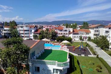 هتل Bravo 1 Apartments