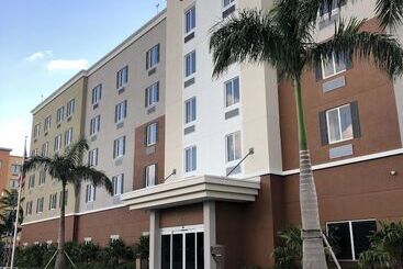 فندق Candlewood Suites   Miami Exec Airport   Kendall, An Ihg