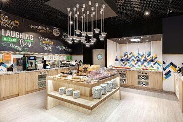 هتل Hampton By Hilton Lublin