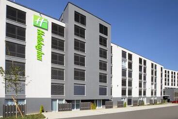 هتل Holiday Inn   Villingen   Schwenningen, An Ihg