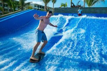 ホテル Royalton Bavaro, An Autograph Collection Allinclusive Resort & Casino