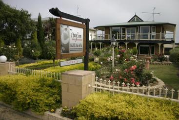 בית מלון כפרי Stay Inn