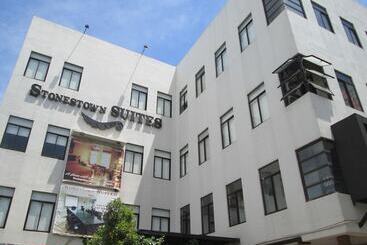 בית מלון כפרי Stonestown Suites