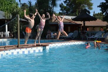 Курорт Cabañas Alpendorf