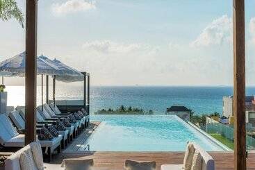 The Fives Downtown Hotel & Residences, Curio Collection by Hilton