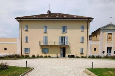 Жильё для туристов Villa Conti Zambonelli