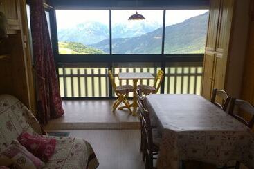 آپارتمانهای توریستها Center Resort Accomodation