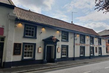 Swan & Talbot Inn