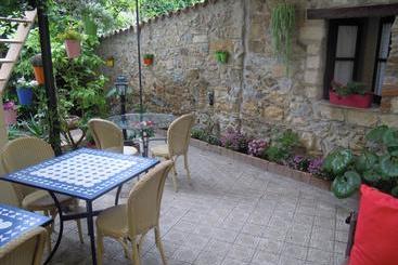هتل B&b Bon Ton