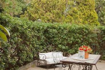 هتل Bed & Breakfast Cas Alda