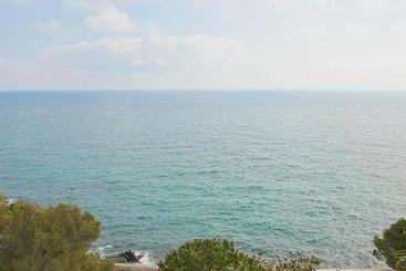 هتل Bed & Breakfast Cas Alda