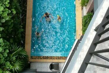 בית מלון כפרי The Umbrella House   Sha Extra Plus