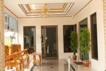 호텔 Sorrento  And Residence