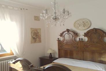 Villa In Lucca