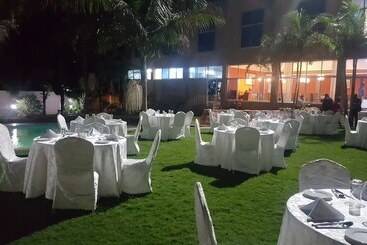 Отель Arusha Corridor Spring