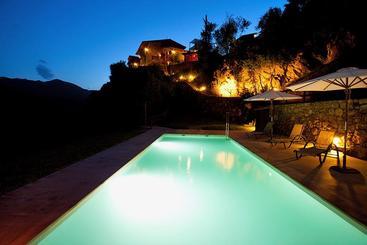 Отель Cal Paller