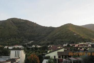 هتل Degli Amici