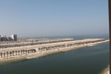 هتل Golden Tulip Al Khobar Suites