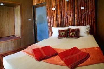 هتل Raya Resort