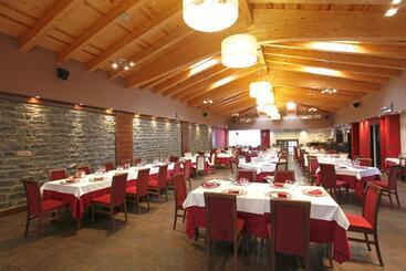 ホテル Restaurante Revestido