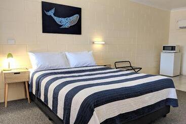 Sail Inn Motel