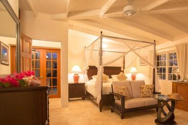 Hotel Gunpowder House & Suites