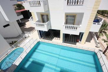 هتل Relax Apartments Ksamil