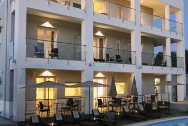 酒店 Rooms Villa Oasiss